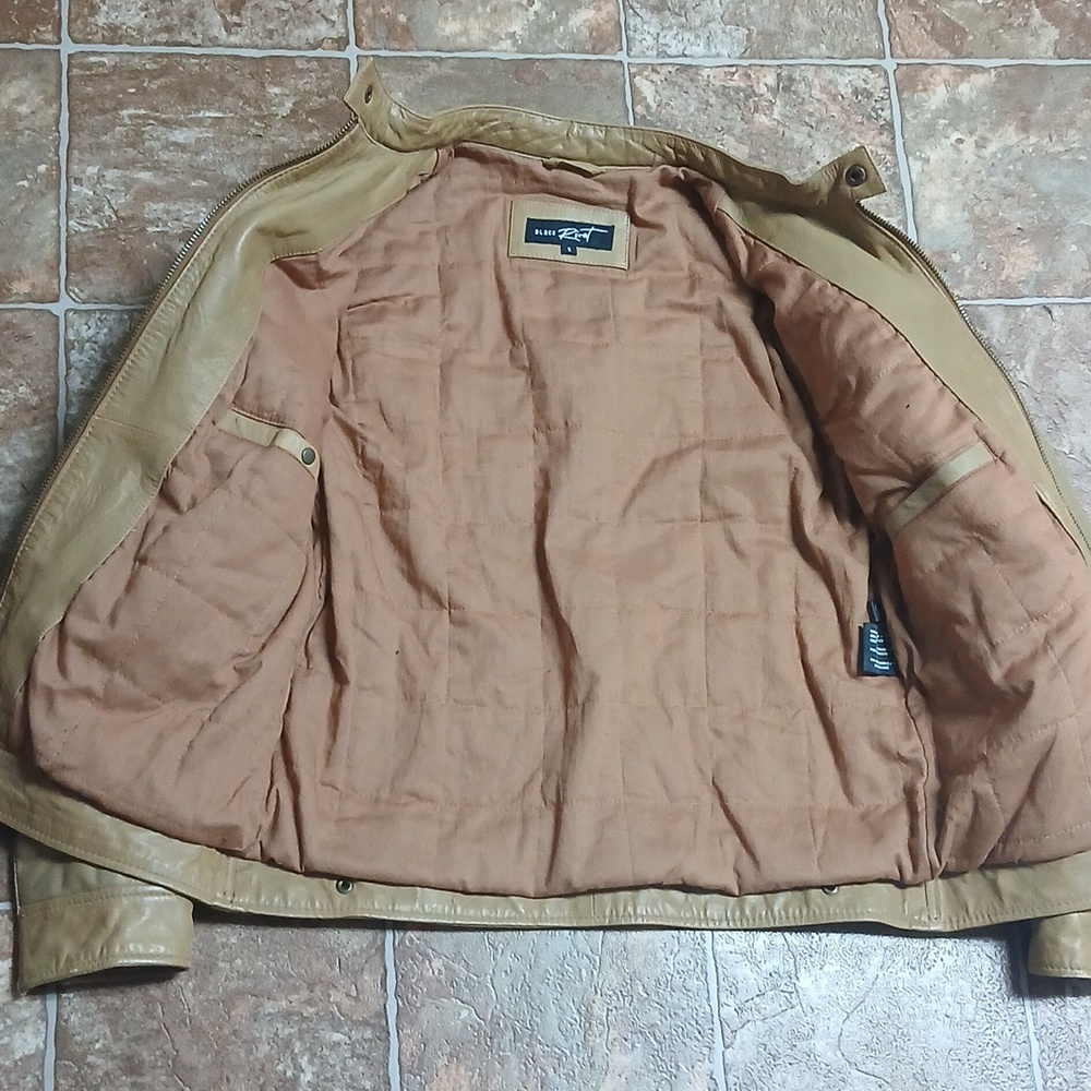 EUC Black Rivet Men's Tan Bomber Jacket 100% Leather - Picture 4 of 8
